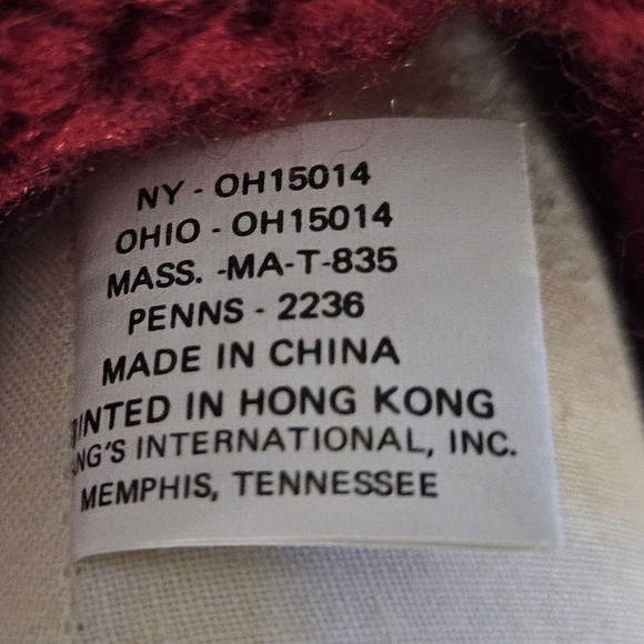 Wang’s International 1991 Porcelain Doll in Handmade Red & Cream Crochet Dress - Picture 7 of 8